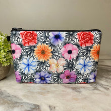 Load image into Gallery viewer, Pouch - Floral Black & White