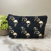 Load image into Gallery viewer, Pouch - Black Floral Skull