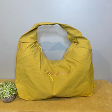 Load image into Gallery viewer, Serena Handbag