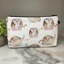 Load image into Gallery viewer, Pouch - Floral Hedgehog