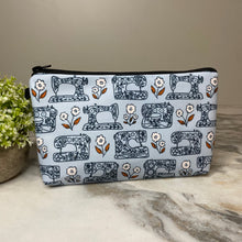 Load image into Gallery viewer, Pouch - Sewing Machine