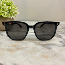 Load image into Gallery viewer, Sunglasses - Style F - Black Black
