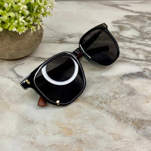 Load image into Gallery viewer, Sunglasses - Style F - Black Black
