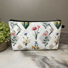 Load image into Gallery viewer, Pouch - Floral Diamonds
