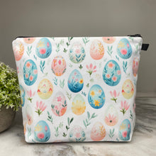 Load image into Gallery viewer, Pouch XL - Floral Eggs
