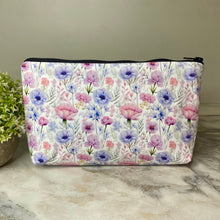 Load image into Gallery viewer, Pouch - Floral Lavender Pink
