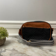 Load image into Gallery viewer, Cass Crossbody Bag
