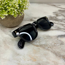 Load image into Gallery viewer, Sunglasses - Style B - Black Black
