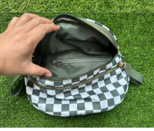 Load image into Gallery viewer, Roni - Nylon Crossbody
