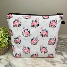 Load image into Gallery viewer, Pouch XL - Animal Print Flamingo
