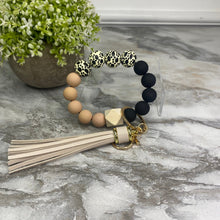 Load image into Gallery viewer, Silicone/Wood Bracelet Keychain - Paw - Tan

