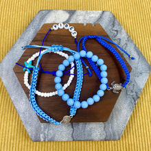 Load image into Gallery viewer, Bracelet Pack - Adjustable String &amp; Beads Sea Blue
