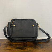 Load image into Gallery viewer, Oaklynn Crossbody Purse
