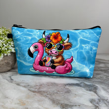Load image into Gallery viewer, Pouch - Cow Summer Pool
