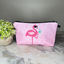 Load image into Gallery viewer, Pouch - Flamingo With Drink
