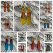 Load image into Gallery viewer, Dangle Earring - Wood &amp; Sea Glass
