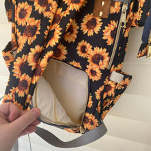 Load image into Gallery viewer, Emily Travel Bag - Sunflower
